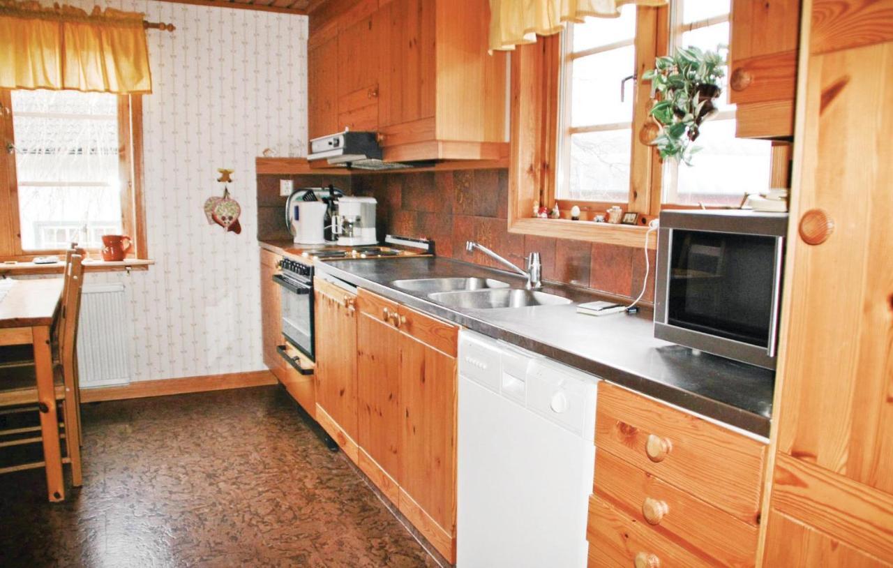 Cozy Home In Uddevalla With Wifi Häljebol Buitenkant foto